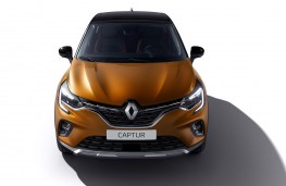 Renault Captur 2020 head on